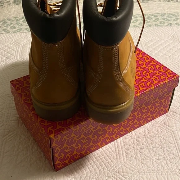 Timberland Boots - Picture 3 of 4